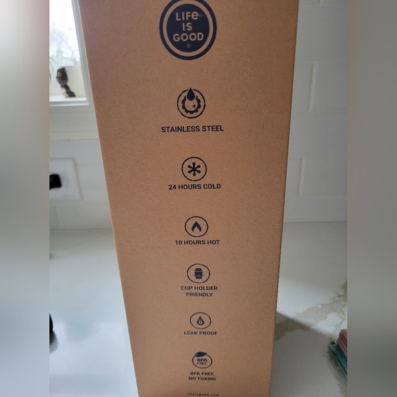 40 oz Life Is Good Nomad Waterbottle With Handle - Picture 4 of 4